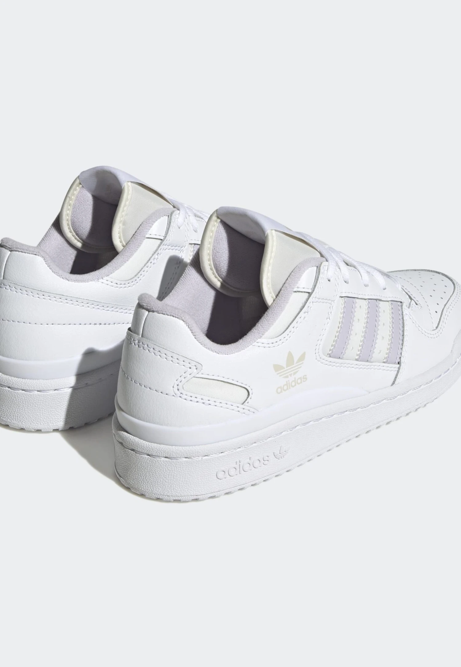 Adidas Originals Forum Low- Trainers - Cloud White Silver Dawn Off White 4 Adidas Originals Forum Low- Trainers - Cloud White Silver Dawn Off White - Image 4