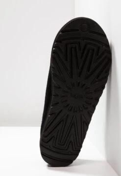 Ugg Tasman - Slippers - Black -Fashion Clothing Store 0fd5d7fc3b6a488a96b22af3e78e2d4c