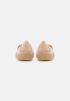 Clarks Barleigh Low - Trainers - Pale Peach -Fashion Clothing Store 135ed3043ab14cd48d137f8b4dc2c792