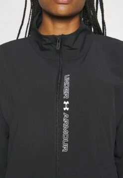 Under Armour Oversized Jacket - Windbreaker - Black/White -Fashion Clothing Store 163e5d7c57314f2b9ae7300e8a854f7f