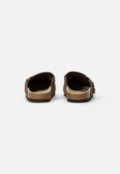 Pier One Leather Unisex - Slippers - Brown -Fashion Clothing Store 18a09b6c3e71439784e427988b058842