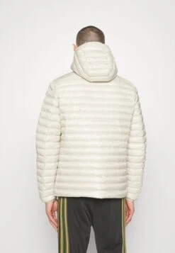 BELSTAFF Airspeed Jacket - Down Jacket - Off-White 8 BELSTAFF Airspeed Jacket - Down Jacket - Off-White -Fashion Clothing Store 193e5d0bc83943b38471b8c116e17136