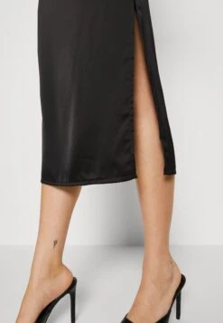 Wal G Party Jana Midi Skirt - Pencil Skirt -Fashion Clothing Store 19585194af0842278ff71a7aa76f7e64