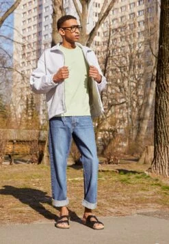 Pier One Unisex - Slippers - Black -Fashion Clothing Store 21323aaf96c24ccbb412a95ef516eddd