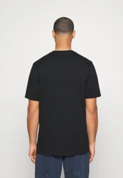 Norrøna /29 Cotton Shutter Viking - Print T-Shirt - Black -Fashion Clothing Store 266d75df8a63474e8689e4da0d73e7ef