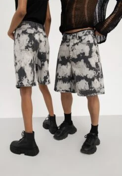 YOURTURN Unisex - Denim Shorts - Black Denim -Fashion Clothing Store 2cd9be114197419383c232b9b8d8d95f