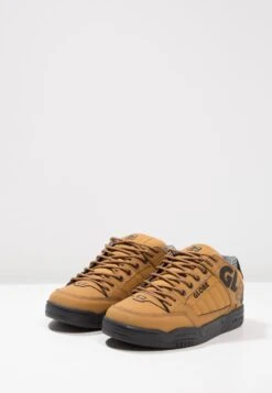 Globe Tilt - Skate Shoes - Wheat/Black -Fashion Clothing Store 2d5f439e1fe244a3997cde3178c363be