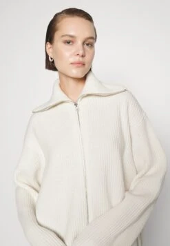 SAMSØE SAMSØE Nova - Cardigan - Pristine -Fashion Clothing Store 3b9028ef681943cb9aec08e742954806