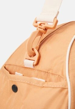 Nike Performance Gym Club Retro - Sports Bag - Amber Brown/Bright Crimson -Fashion Clothing Store 41e50360021d4114806abae402c89c17