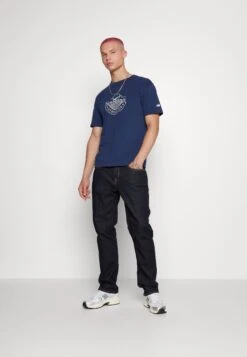 Volcom Solver - Straight Leg Jeans - Rinse -Fashion Clothing Store 5b9bff80898446458c0188106398cfd4