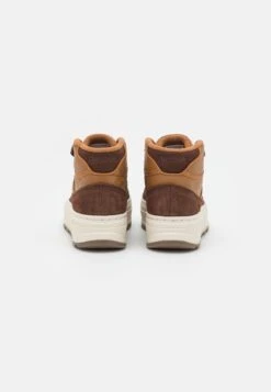 Reebok Classic Club Geo Mid - High-Top Trainers - Wild Brown/Brush Brown/True Beige -Fashion Clothing Store 5e148f2b4d654a1d9425d6ca41f5d725
