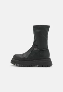 Pavement Halsey - Classic Ankle Boots - Black 10 Pavement Halsey - Classic Ankle Boots - Black -Fashion Clothing Store 675140e592264cfba20fcae46ffd3ed6