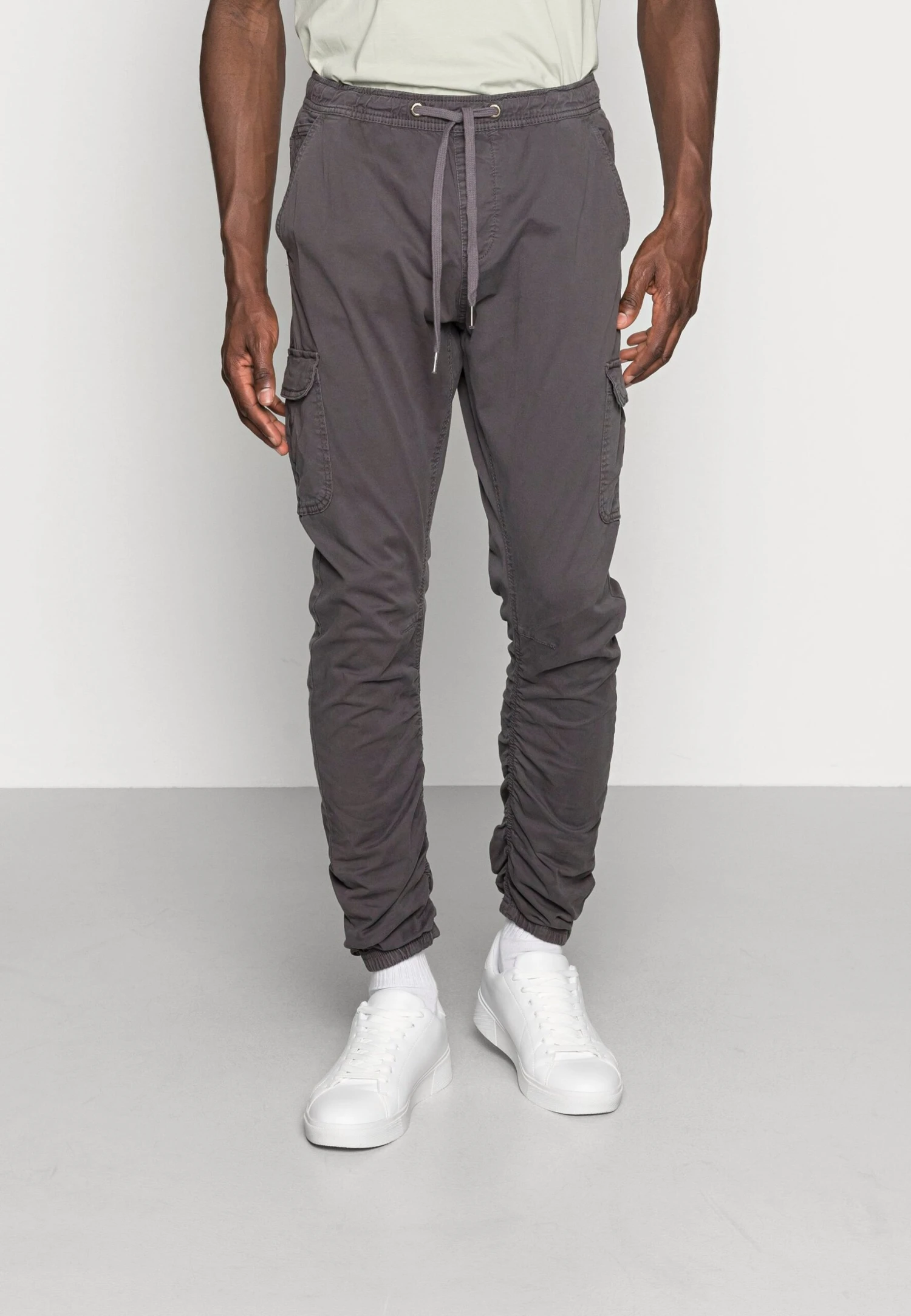 Indicode Jeans Lakeland - Cargo Trousers - Dark Grey 1 Indicode Jeans Lakeland - Cargo Trousers - Dark Grey