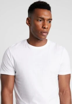 Pier One 3 Pack - Basic T-Shirt - White -Fashion Clothing Store 77bddf1a33de40f587ea6787d7d4b639