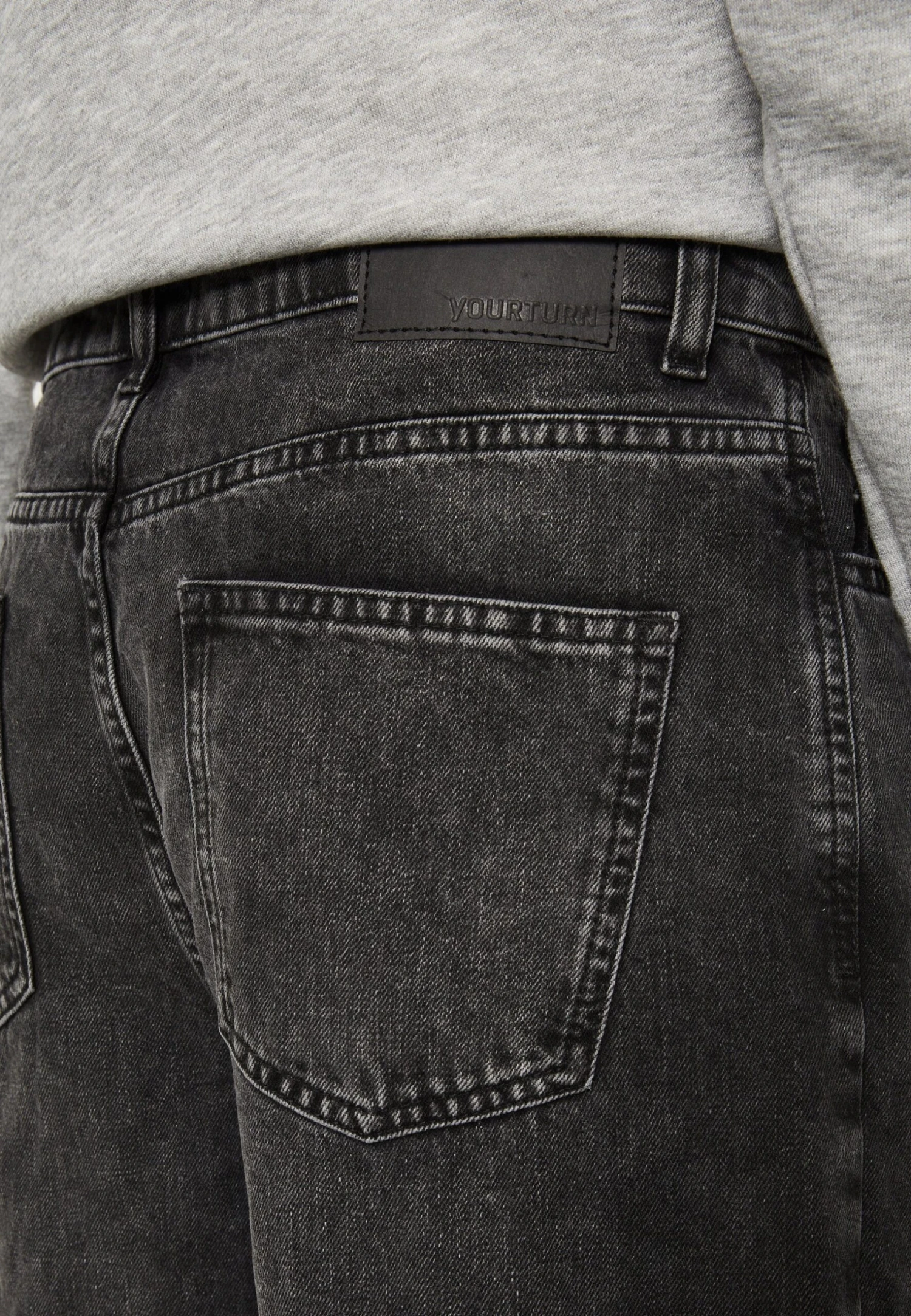 YOURTURN Unisex - Relaxed Fit Jeans - Black 6 YOURTURN Unisex - Relaxed Fit Jeans - Black - Image 6