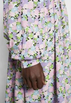 Selected Femme Judita Dress - Day Dress -Fashion Clothing Store 7f003c23efa54bc886a8eacdb4221745