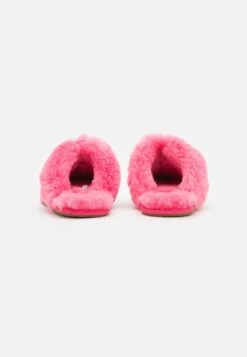 Ugg Scuffette - Slippers 9 Ugg Scuffette - Slippers -Fashion Clothing Store 863d108a01ec43f0819391e8fa1531e1