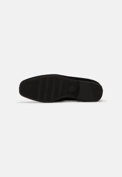 Pier One Smart Slip-Ons - Black -Fashion Clothing Store 8e14cfd6804641b08020017c076aac0d