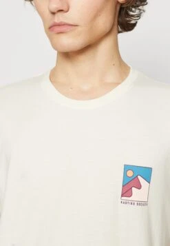 Kaotiko Mountain Minimal Unisex - Print T-Shirt - Ivory -Fashion Clothing Store 91c9b6d5dd464d6c8e09095abf4240f9