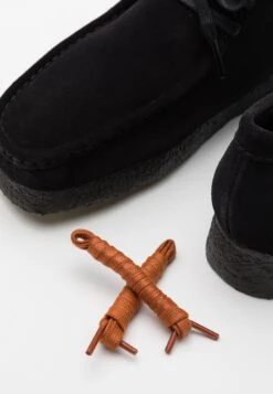 Clarks Originals Wallabee - Casual Lace-Ups - Black -Fashion Clothing Store 96fe2f3b9e144a95a6cb274da6229cf7