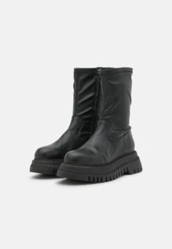 Pavement Halsey - Classic Ankle Boots - Black 12 Pavement Halsey - Classic Ankle Boots - Black -Fashion Clothing Store 9b7593035882444f890f73e42c64b607