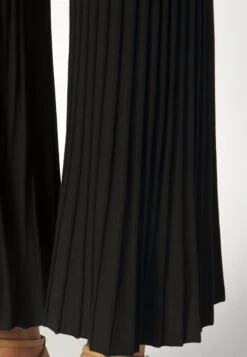 By Malene Birger Laja - Trousers -Fashion Clothing Store 9d6819edc6204d0d85be27f8da6a6044