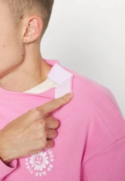 YOURTURN Unisex - Sweatshirt - Pink -Fashion Clothing Store a71d2cfc30a64eba96033b922ca800cd