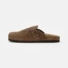 Pier One Leather Unisex - Slippers - Brown