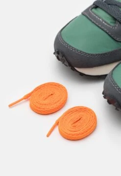 Saucony Dxn Trainer Unisex - Trainers - Green/Orange -Fashion Clothing Store badde7961e89488bacd6d38edf98e3a5