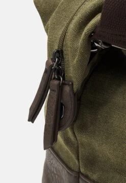 Pier One Unisex - Holdall - Khaki -Fashion Clothing Store d132e15582454700aa44d4e3c2e0a9fa