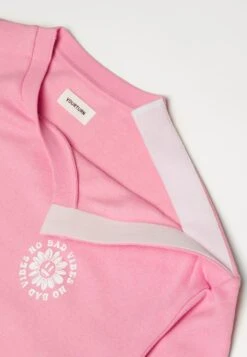 YOURTURN Unisex - Sweatshirt - Pink -Fashion Clothing Store d411d8941abf449392799edbf491d6e9