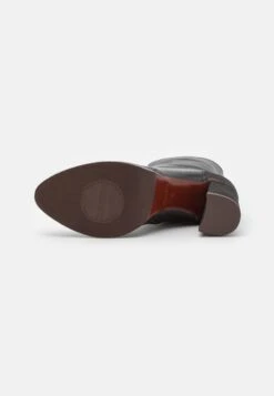 Chie Mihara Fayu - Platform Ankle Boots -Fashion Clothing Store d63e6a5fac8f42eca639f60c4c58be3a