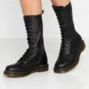 Dr. Martens Virginia - Lace-Up Boots
