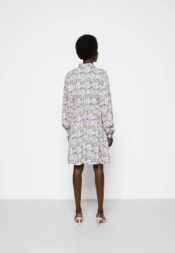 Selected Femme Judita Dress - Day Dress -Fashion Clothing Store e4228e9299f2438e9fe3fd6f94ecaade