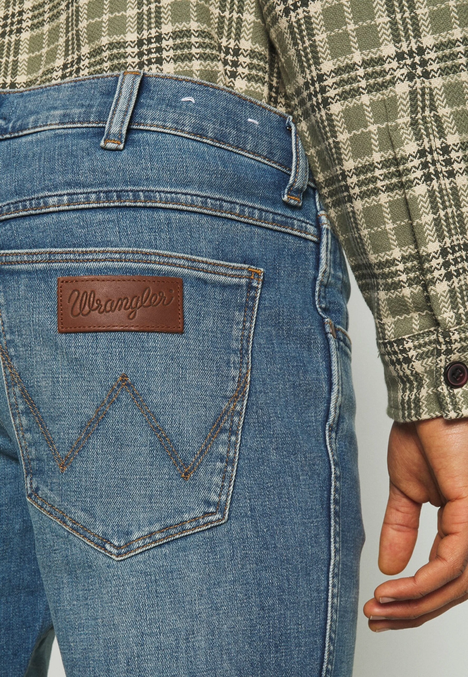 Wrangler Straight Leg Jeans - Blue Fever 6 Wrangler Straight Leg Jeans - Blue Fever - Image 6