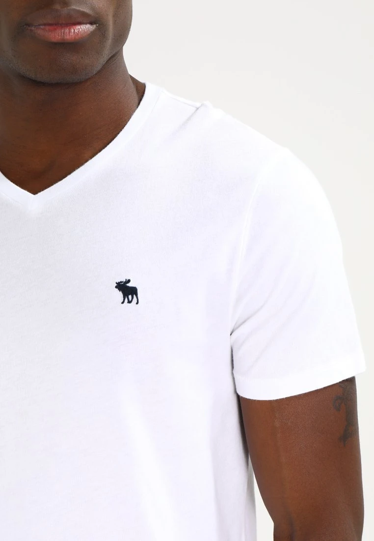 Abercrombie & Fitch Vneck 3 Pack - Basic T-Shirt - White/Black/Grey 6 Abercrombie & Fitch Vneck 3 Pack - Basic T-Shirt - White/Black/Grey - Image 6